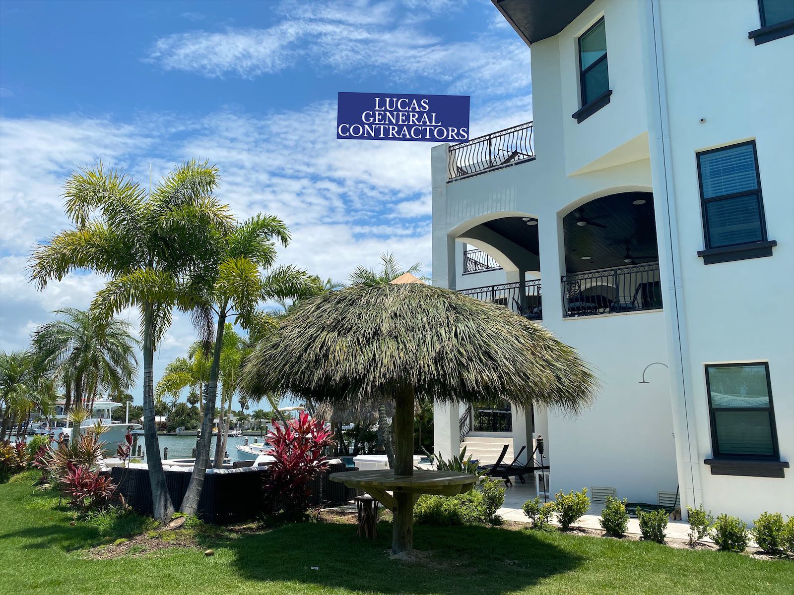 Back Yard Tiki Huts in Cape Coral,Fort Myers & Sw Florida